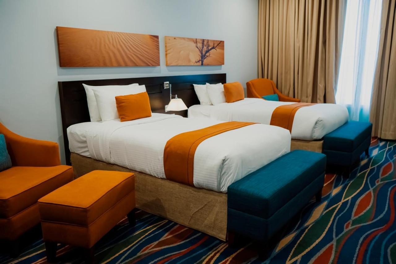 City Seasons Hotel & Suites Muskat Eksteriør bilde