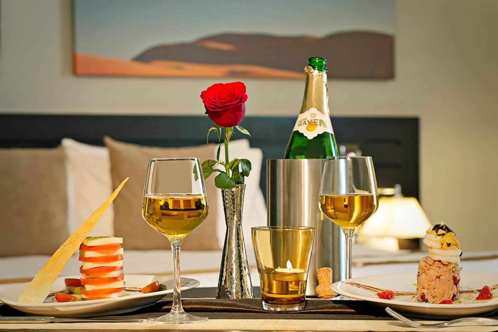 City Seasons Hotel & Suites Muskat Eksteriør bilde
