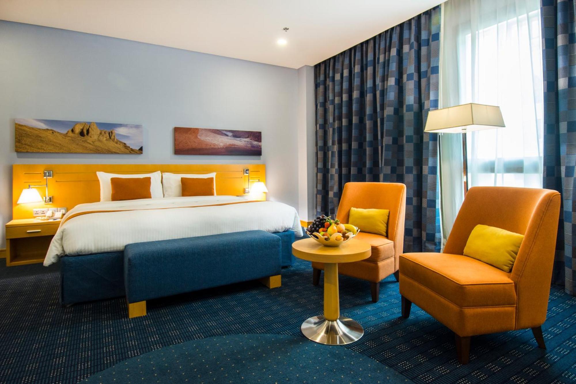 City Seasons Hotel & Suites Muskat Eksteriør bilde