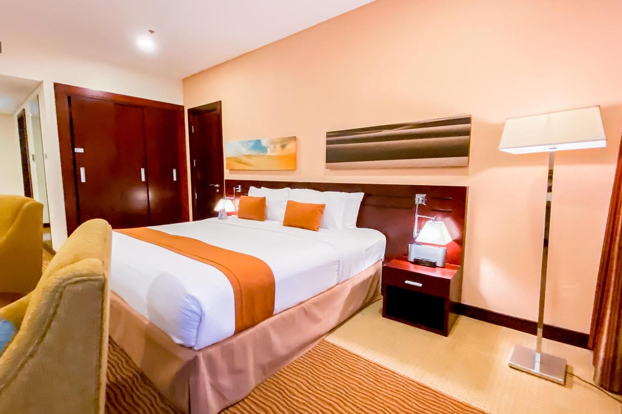 City Seasons Hotel & Suites Muskat Eksteriør bilde