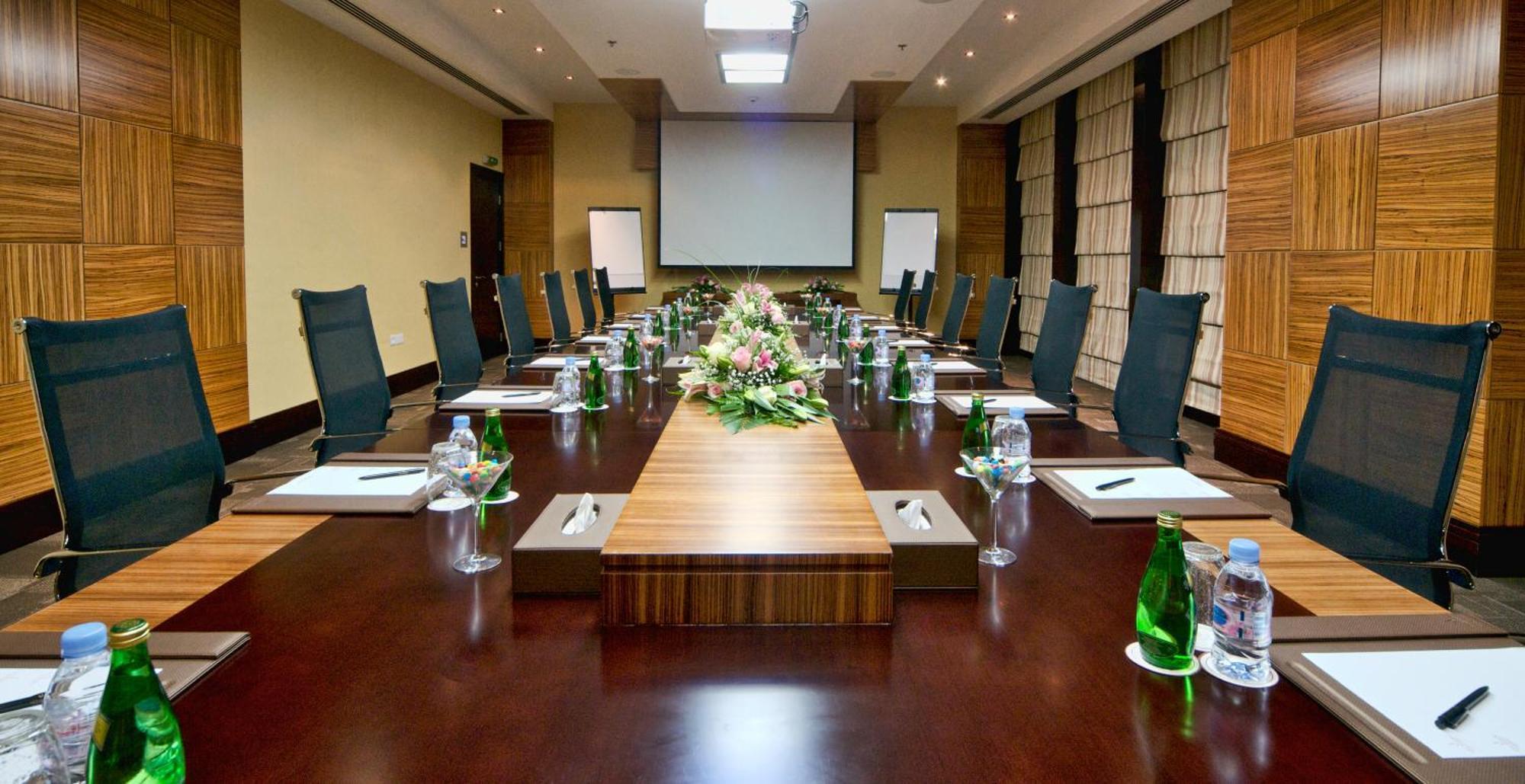 City Seasons Hotel & Suites Muskat Eksteriør bilde