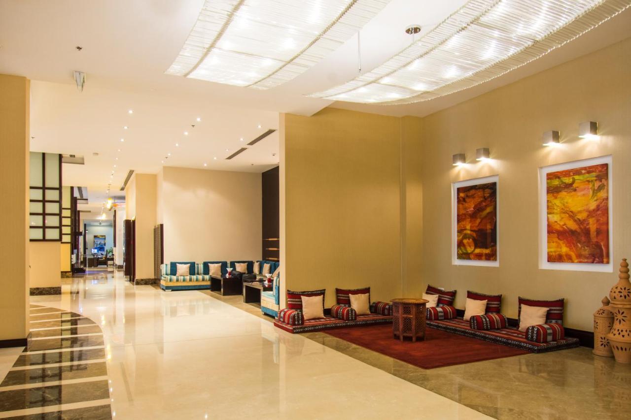 City Seasons Hotel & Suites Muskat Eksteriør bilde
